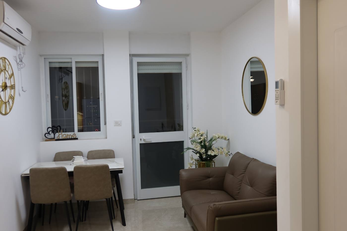 דירה לזוג חדשה מהנילונים מושקעת ומפוארת בלב העיר