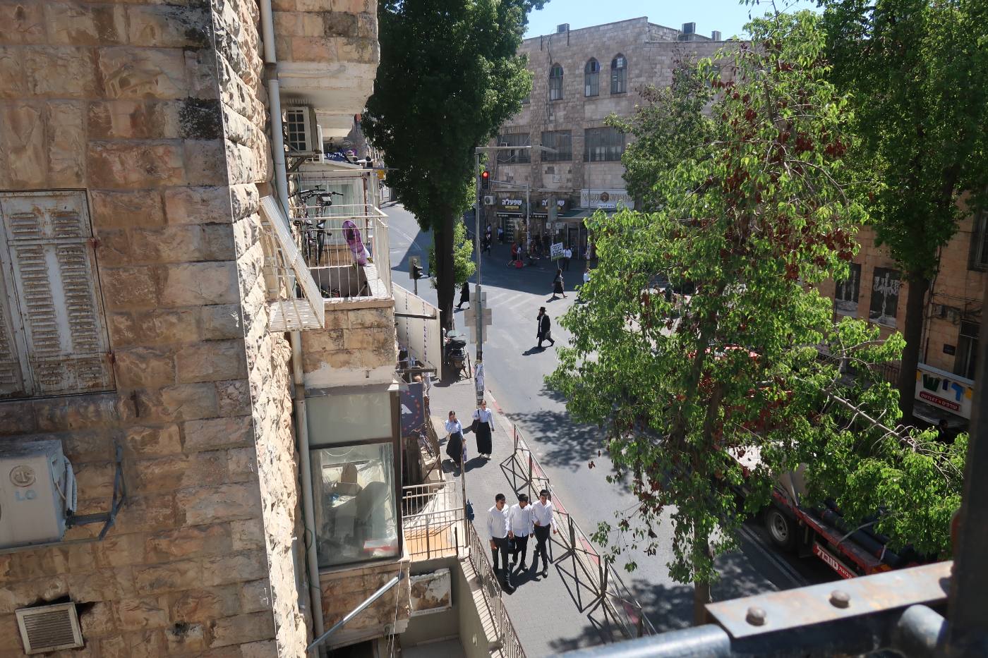 דירה בכיכר השבת