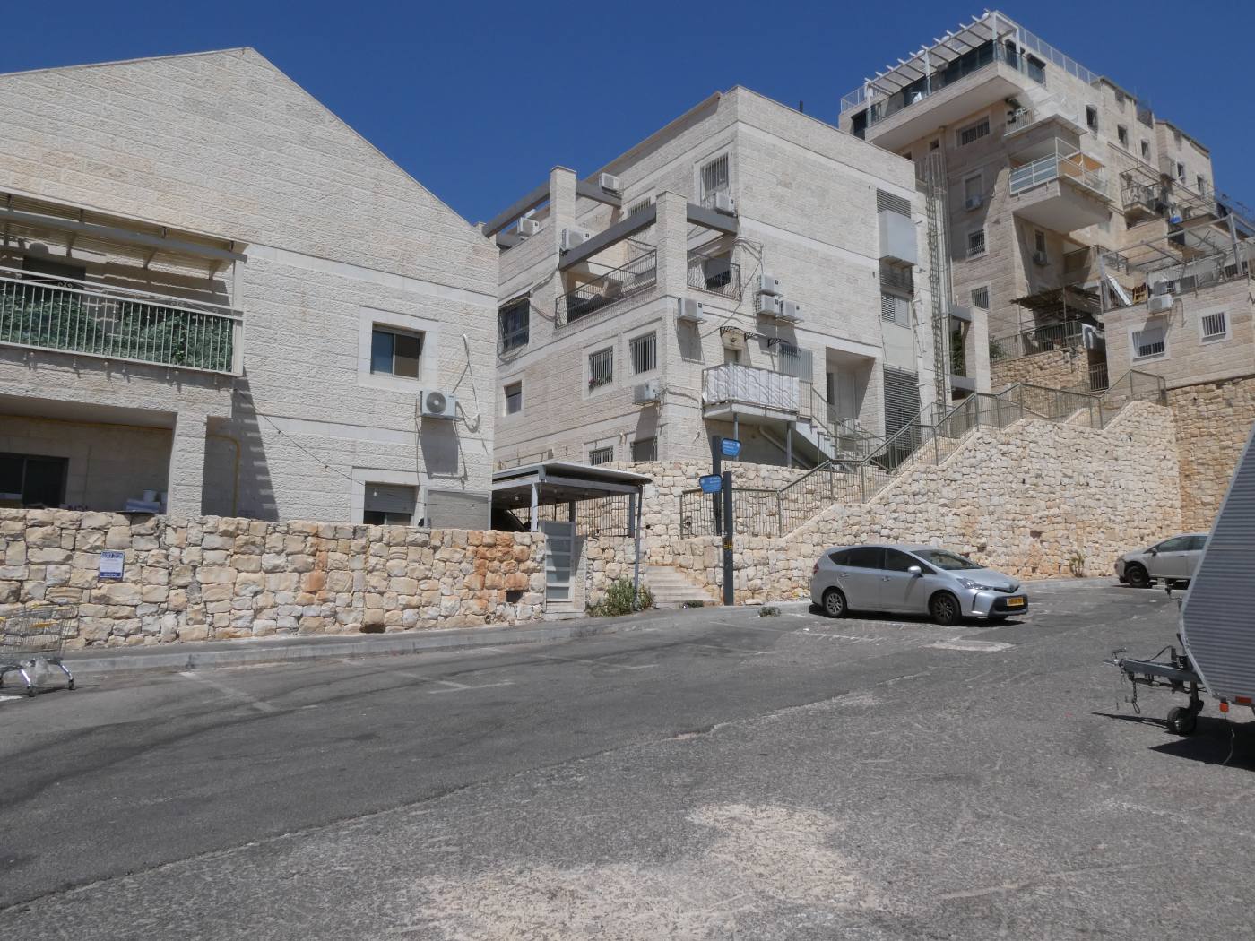 דירה מרווחת נוחה ונקיה